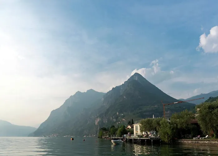 Lakefront Retreat With Garden Apartment Marone