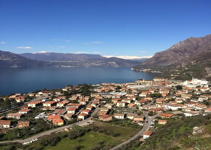 Apartment Lakefront Retreat With Garden Marone